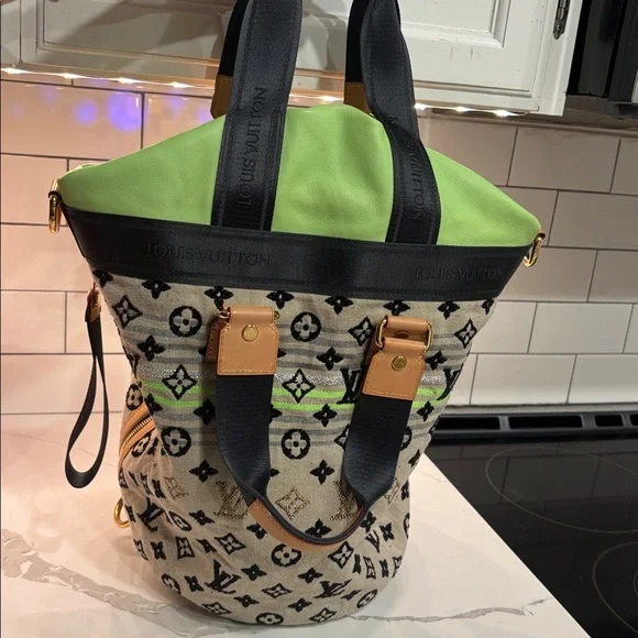 Louis Vuitton Cheche Gypsy Handbag Monogram Jacquard GM 💚 🖤